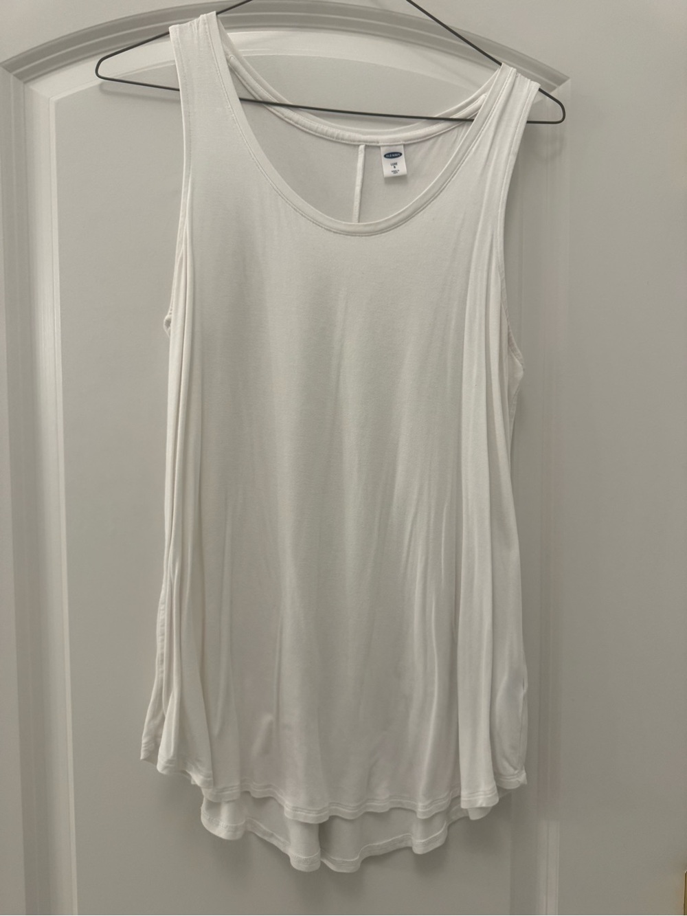 Old Navy White Scoop Neck Tank Top